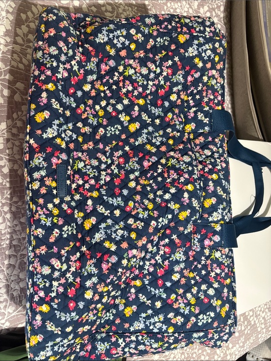 Vera Bradley Handbags - Vera Bradley Navy Floral Quilted Travel Tote